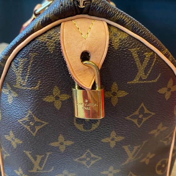 Authentic Louis Vuitton Speedy 30 Monogram 2018 - Picture 7 of 12